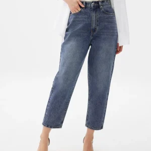 Cropped Mom Jeans